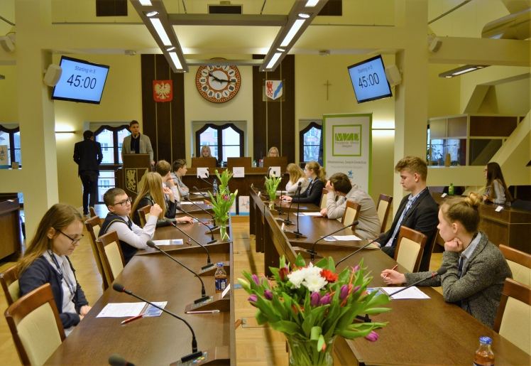 o-ue-wiedza-wszystko