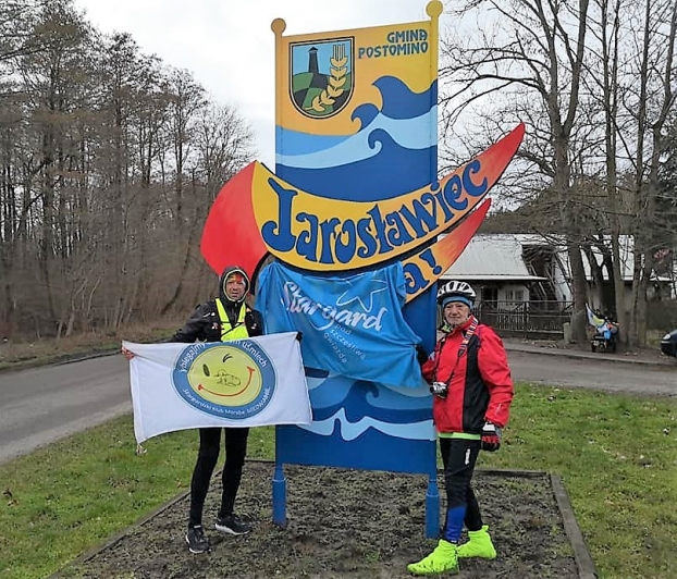 wytrwale-biegna-brzegiem-serca