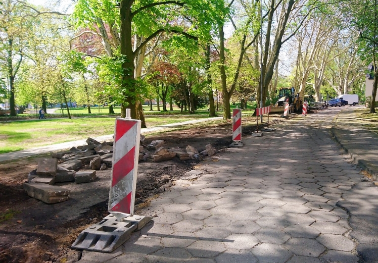 nowy-parking-na-strazniczej