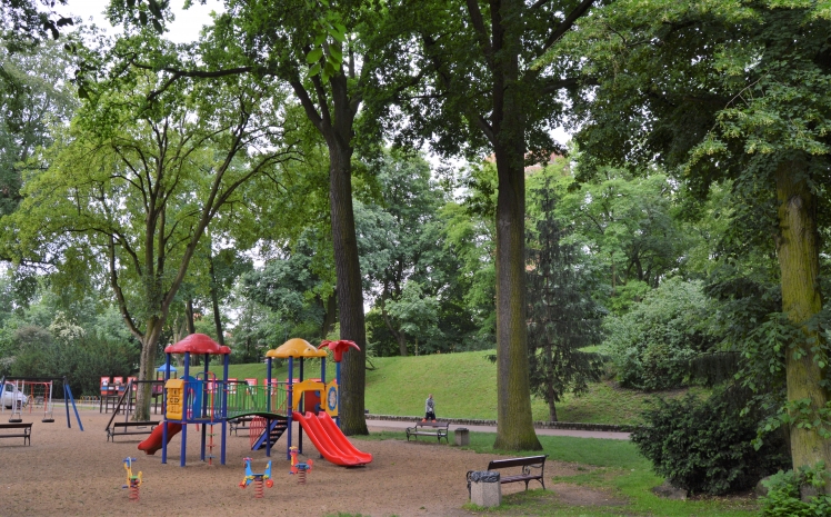 place-zabaw-musza-byc-bezpieczne